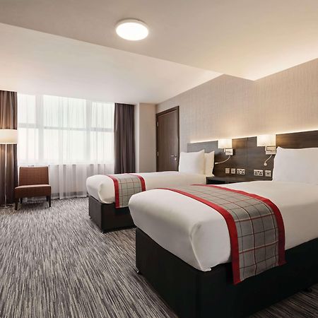 Ramada By Wyndham Leeds East Otel Dış mekan fotoğraf